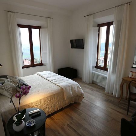 Al 32 B&B Massa Marittima Exteriör bild