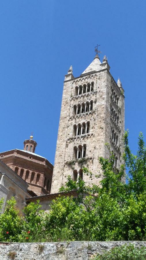 Al 32 B&B Massa Marittima Exteriör bild