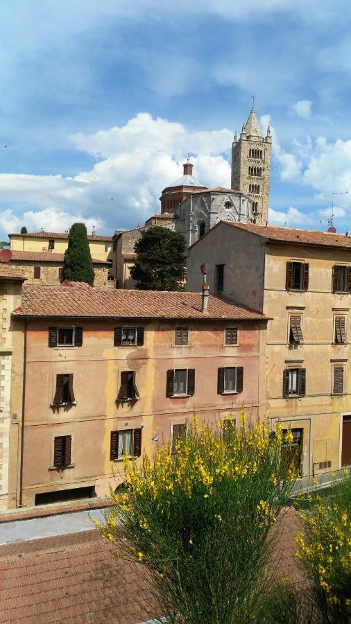 Al 32 B&B Massa Marittima Exteriör bild