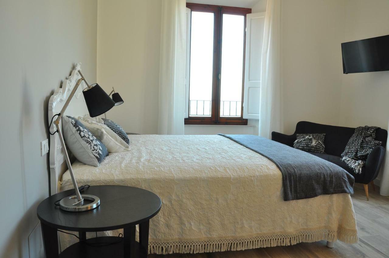 Al 32 B&B Massa Marittima Exteriör bild